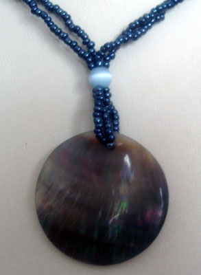 black mop shell necklace with bead